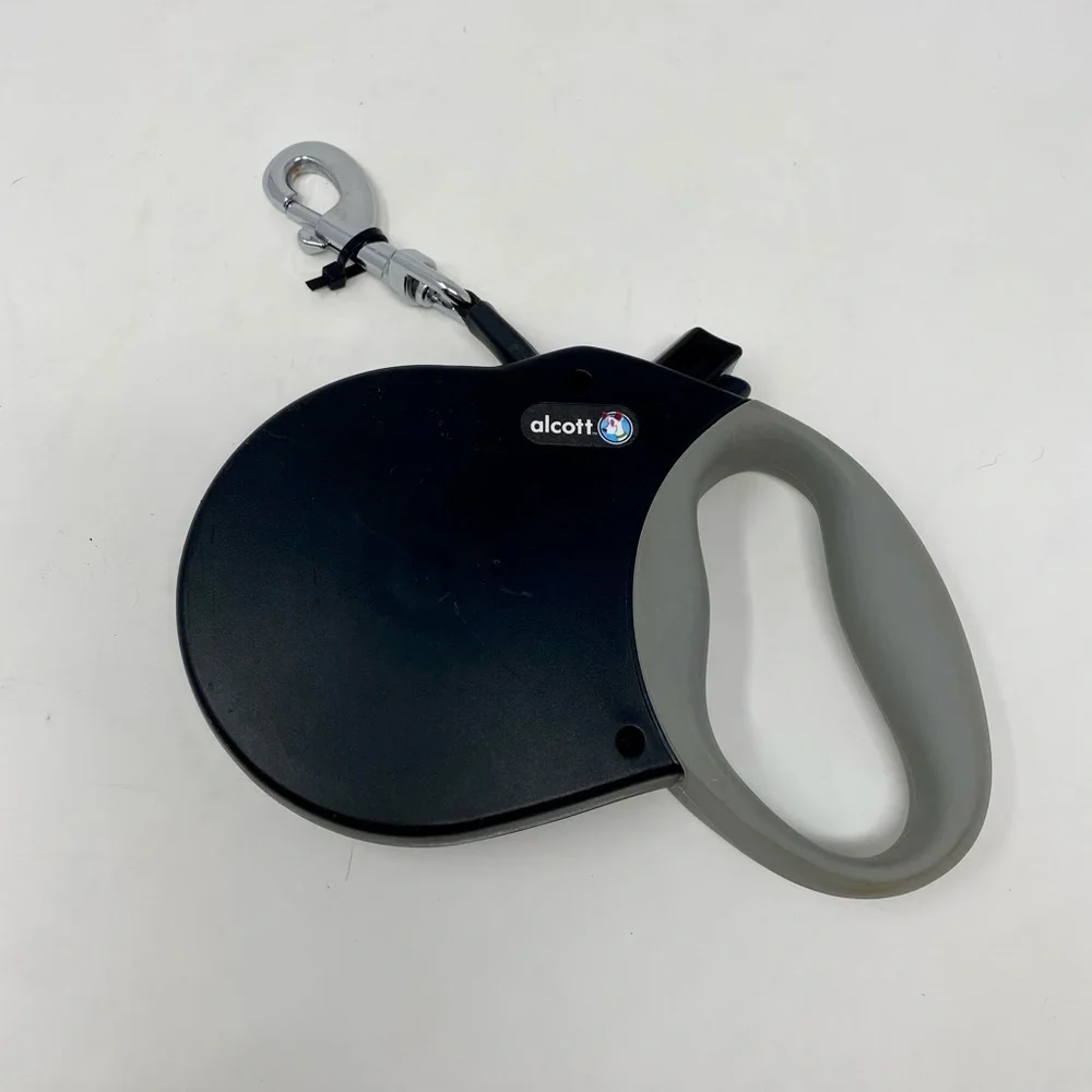 Alcott Black and Gray Retractable Pet Leash
